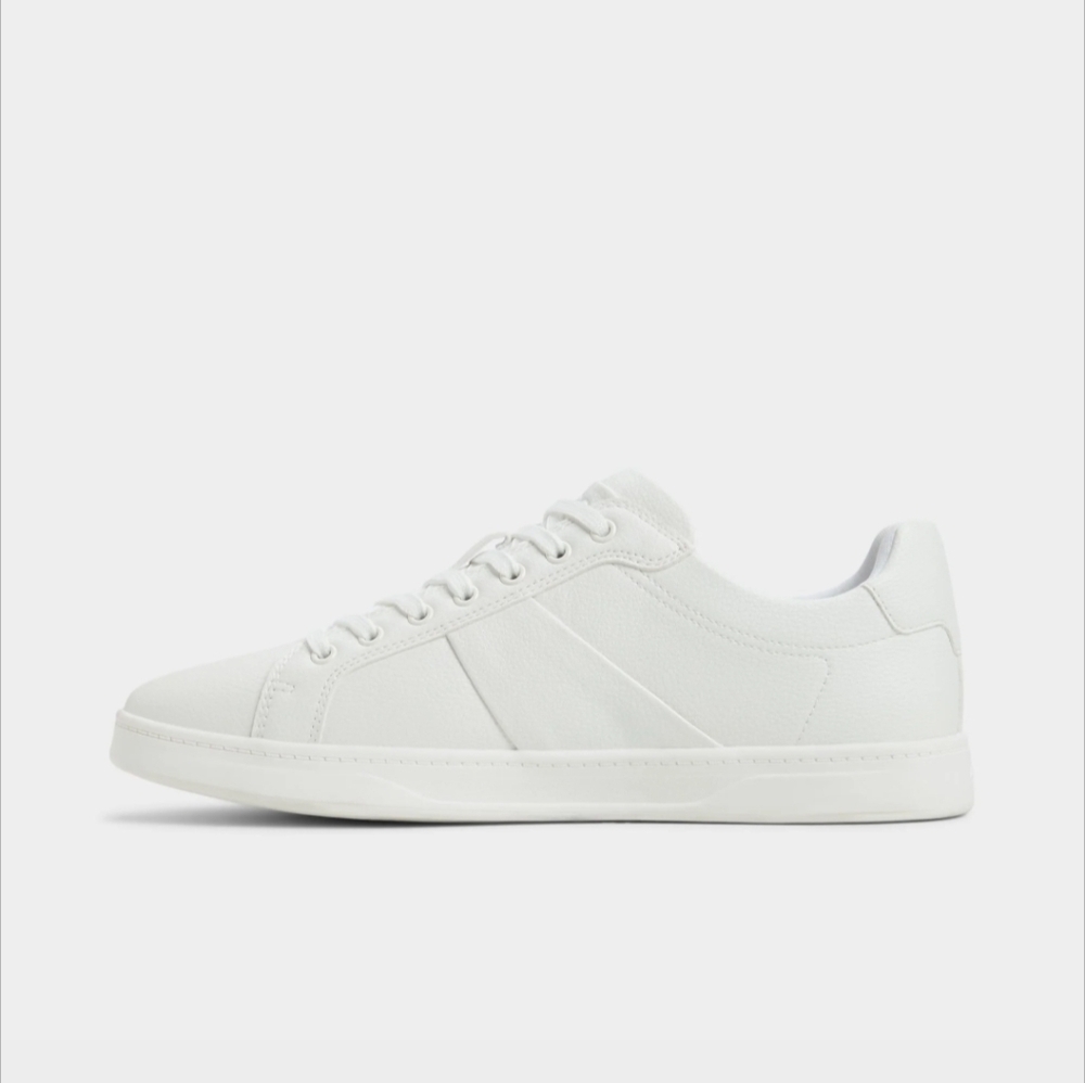 ALDO OZZYA White Sneakers –Size 9 US(Men’s fit OR perfect for my wide-foot queen
